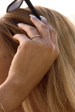 Sutton Silver Shimmer Ring: 8