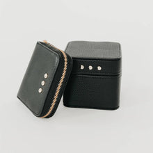 Wanderer Pouch Travel Organizer: Black