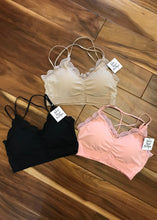 Tan Lace Trim Bramie
