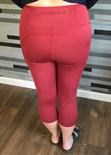 Brick High-Waist Tech Pocket Capri Legging